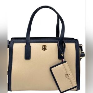 Tommy Hilfiger Tote